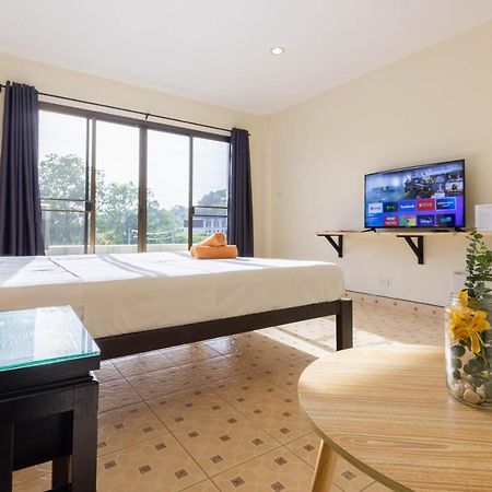 Club22 Kamala Suites, カマラビーチ エクステリア 写真