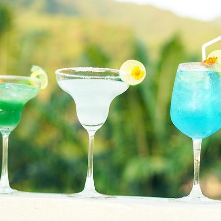 Club22 Kamala Suites, カマラビーチ エクステリア 写真