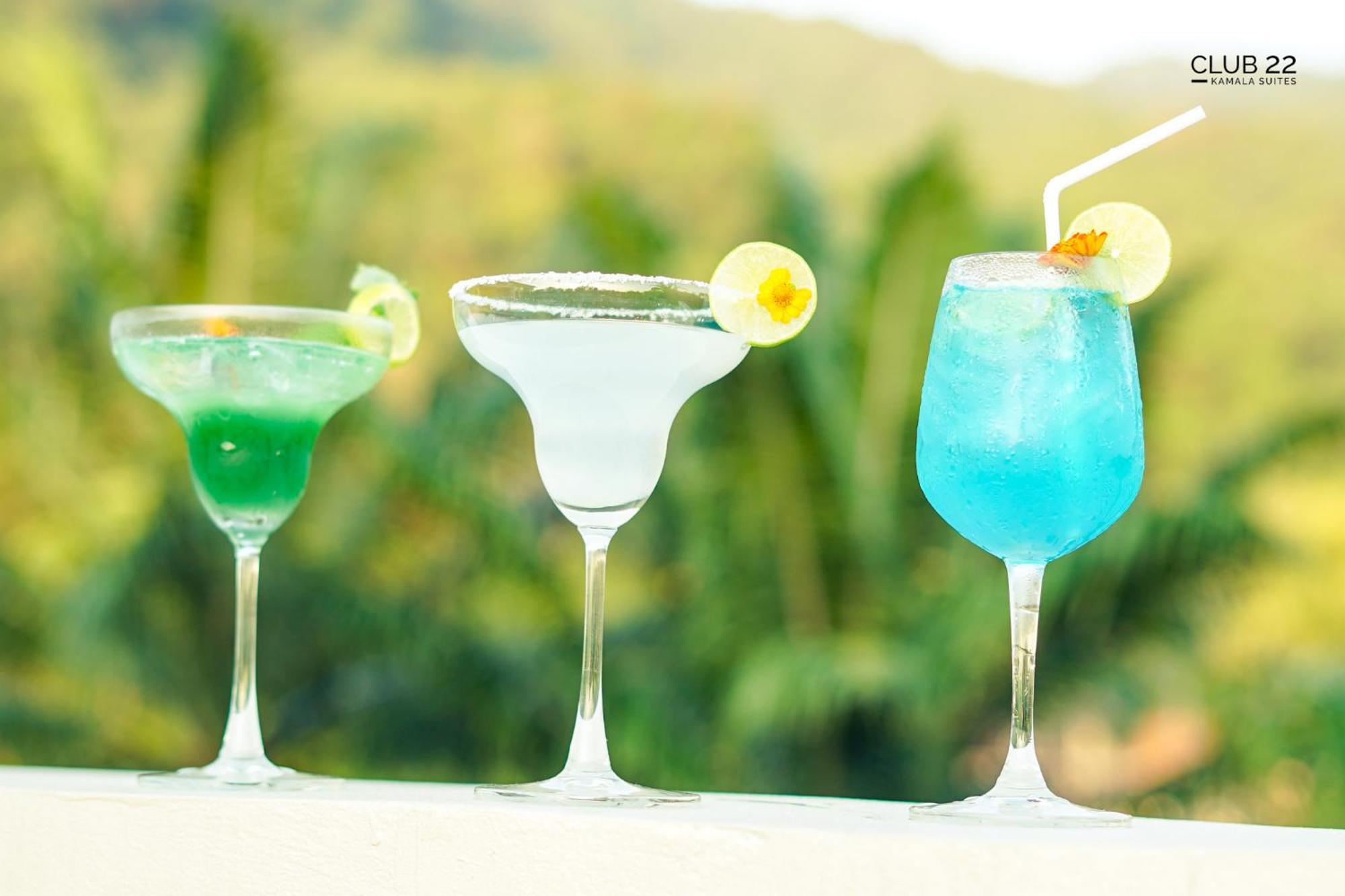 Club22 Kamala Suites, カマラビーチ エクステリア 写真