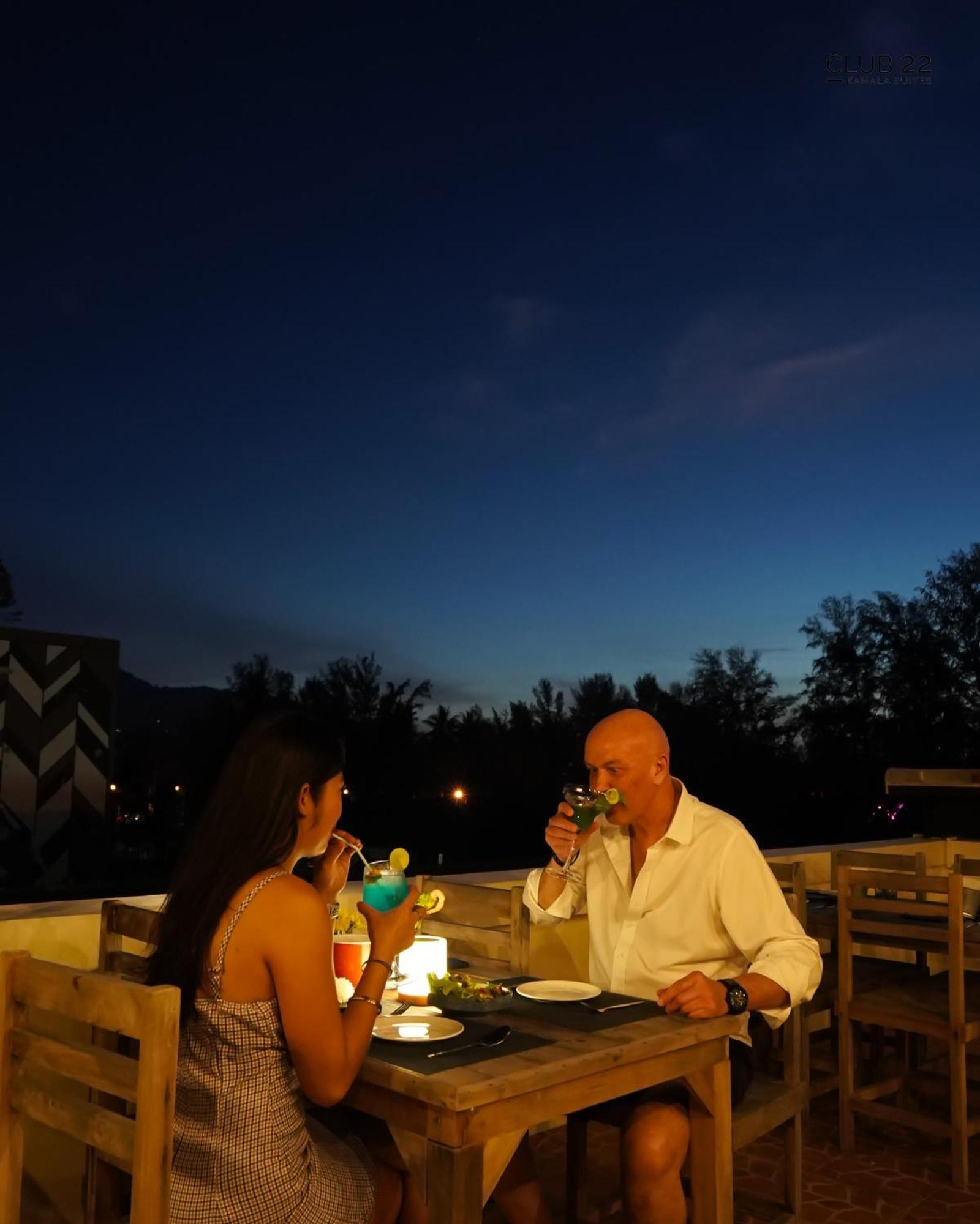Club22 Kamala Suites, カマラビーチ エクステリア 写真
